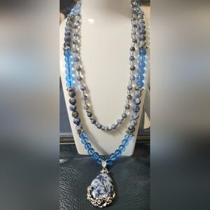 Sodalite Beaded Necklace With A Sodalite Pendant And Beads,